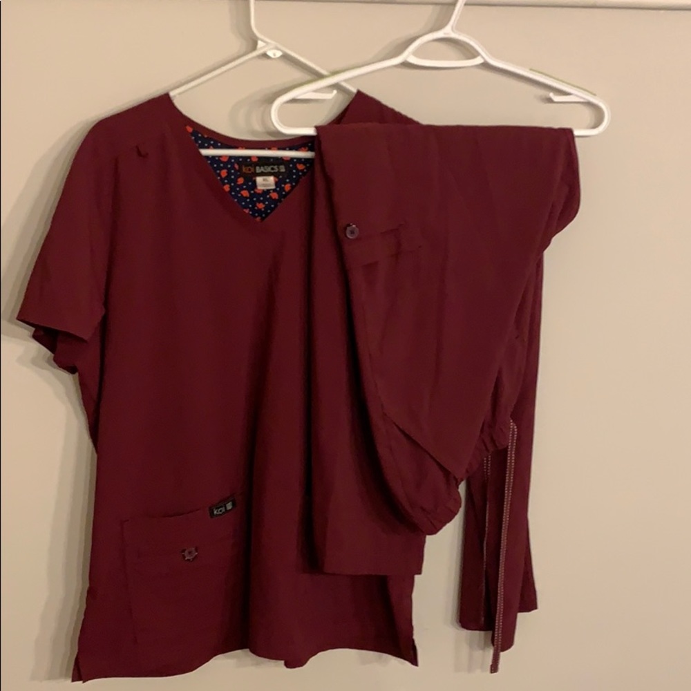 Koi basics scrub set